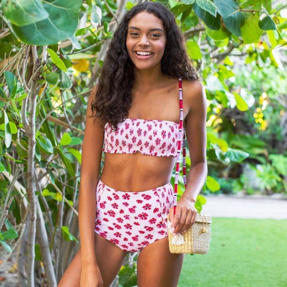 Kisuii Arianna Ruffle Bandeau Bikini Top